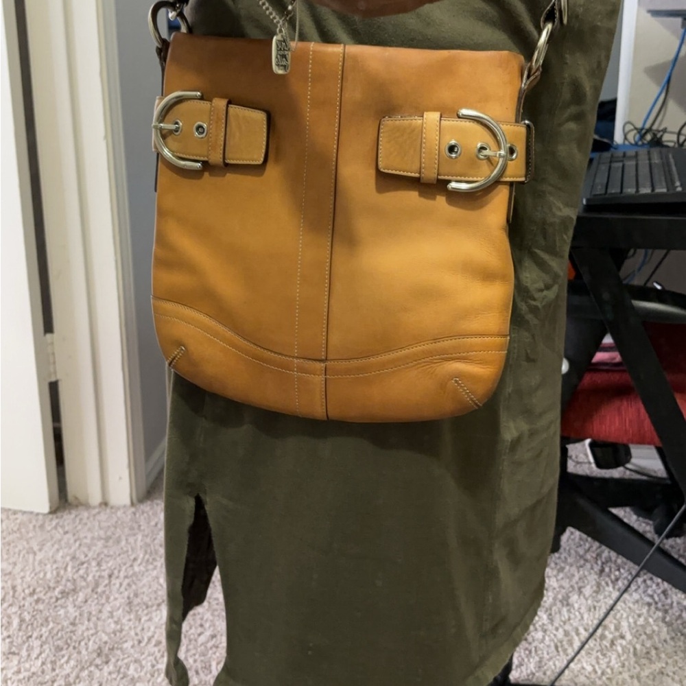 Coach leather crossbody, Vintage
